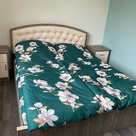 Lovely 2-Bedroom Apartment Near Ayb School Dilijan Exterior photo